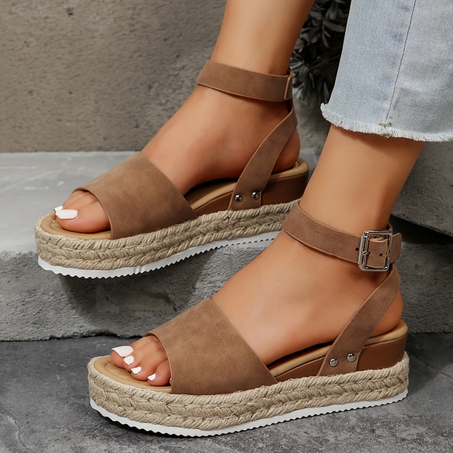 How To Wear Platform Sandals Without Wrecking Your Ankles